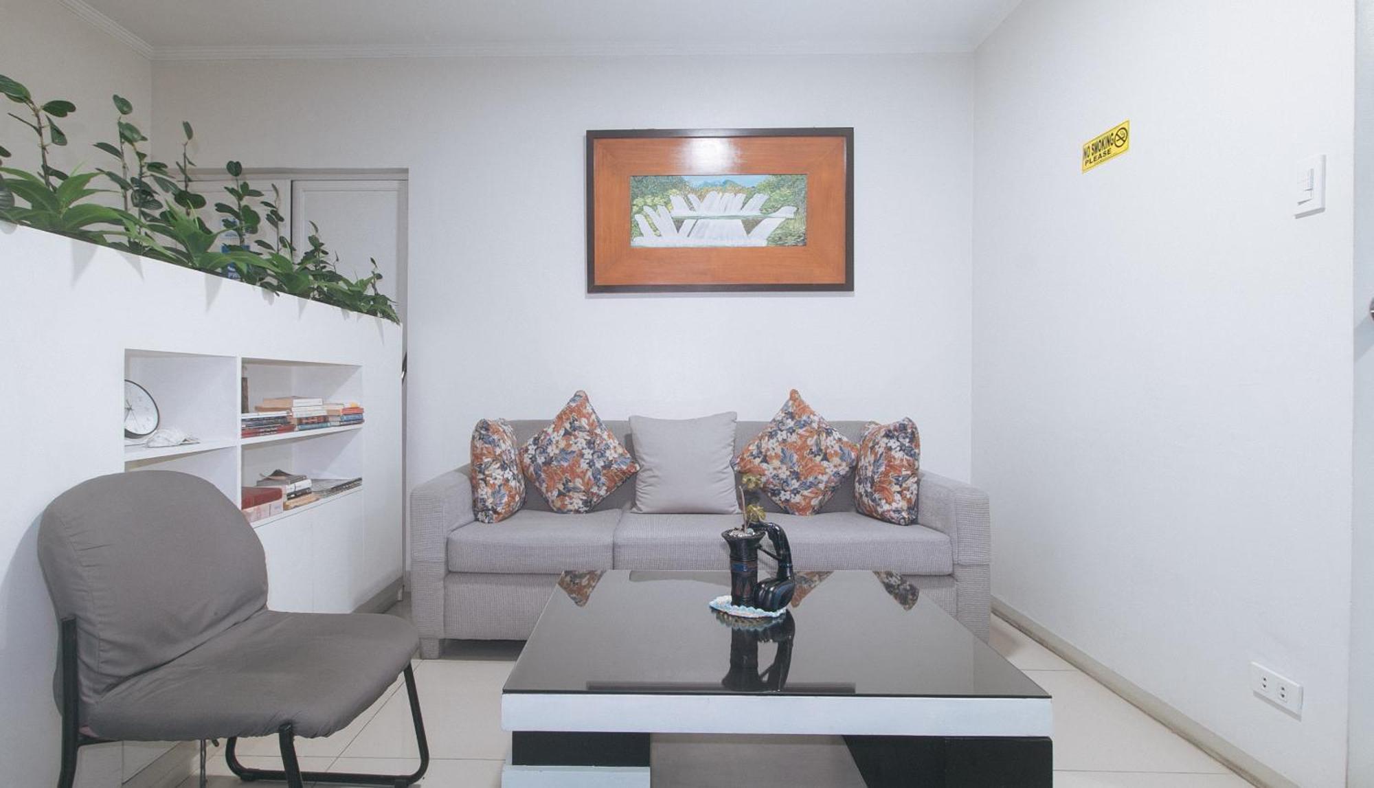 Urbanview At Evangelista Street Makati Makati City Exteriér fotografie