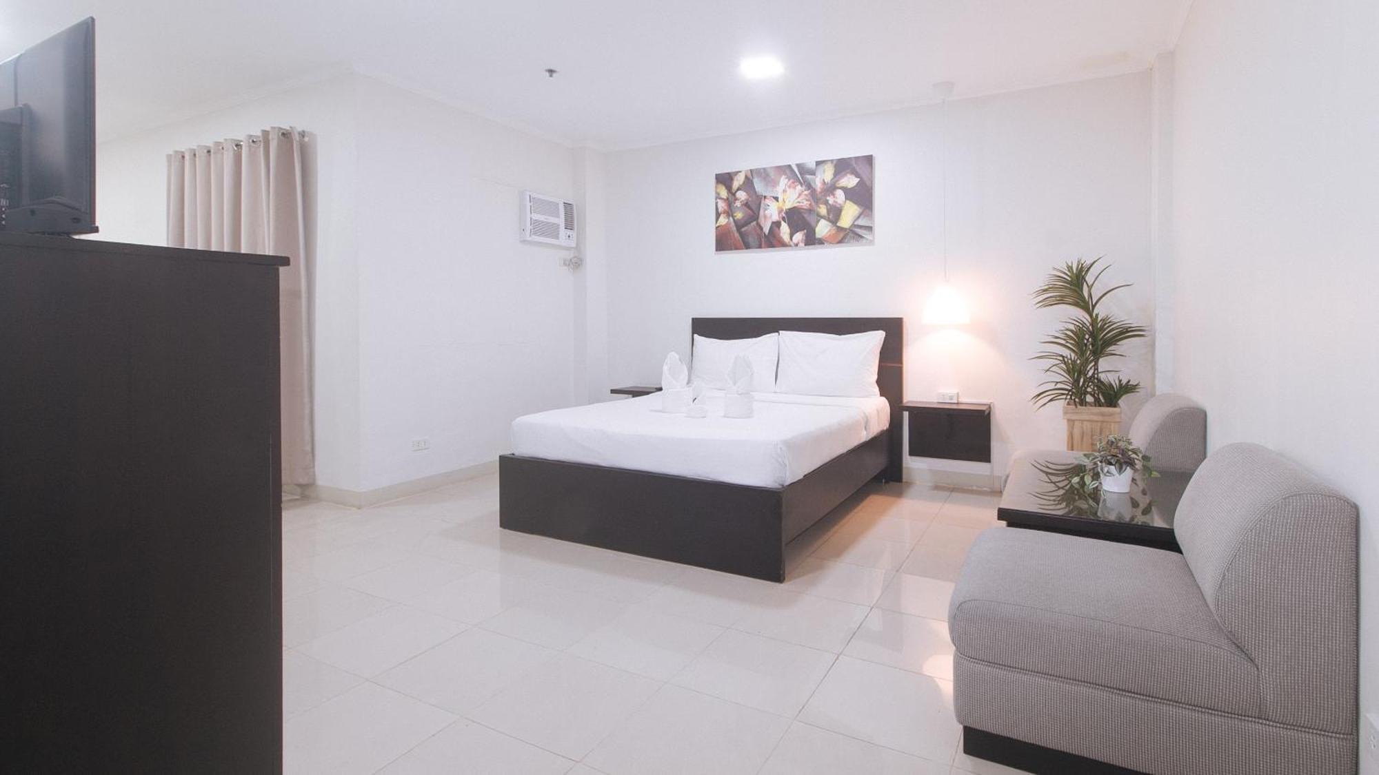 Urbanview At Evangelista Street Makati Makati City Exteriér fotografie