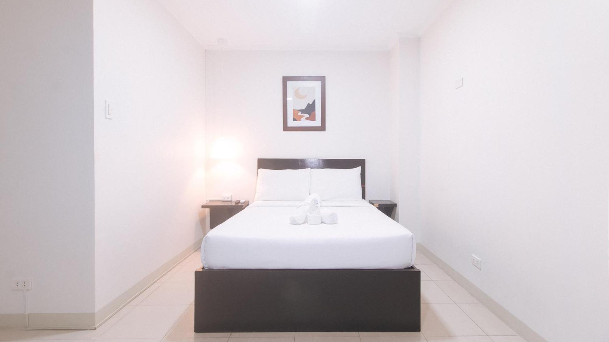 Urbanview At Evangelista Street Makati Makati City Exteriér fotografie