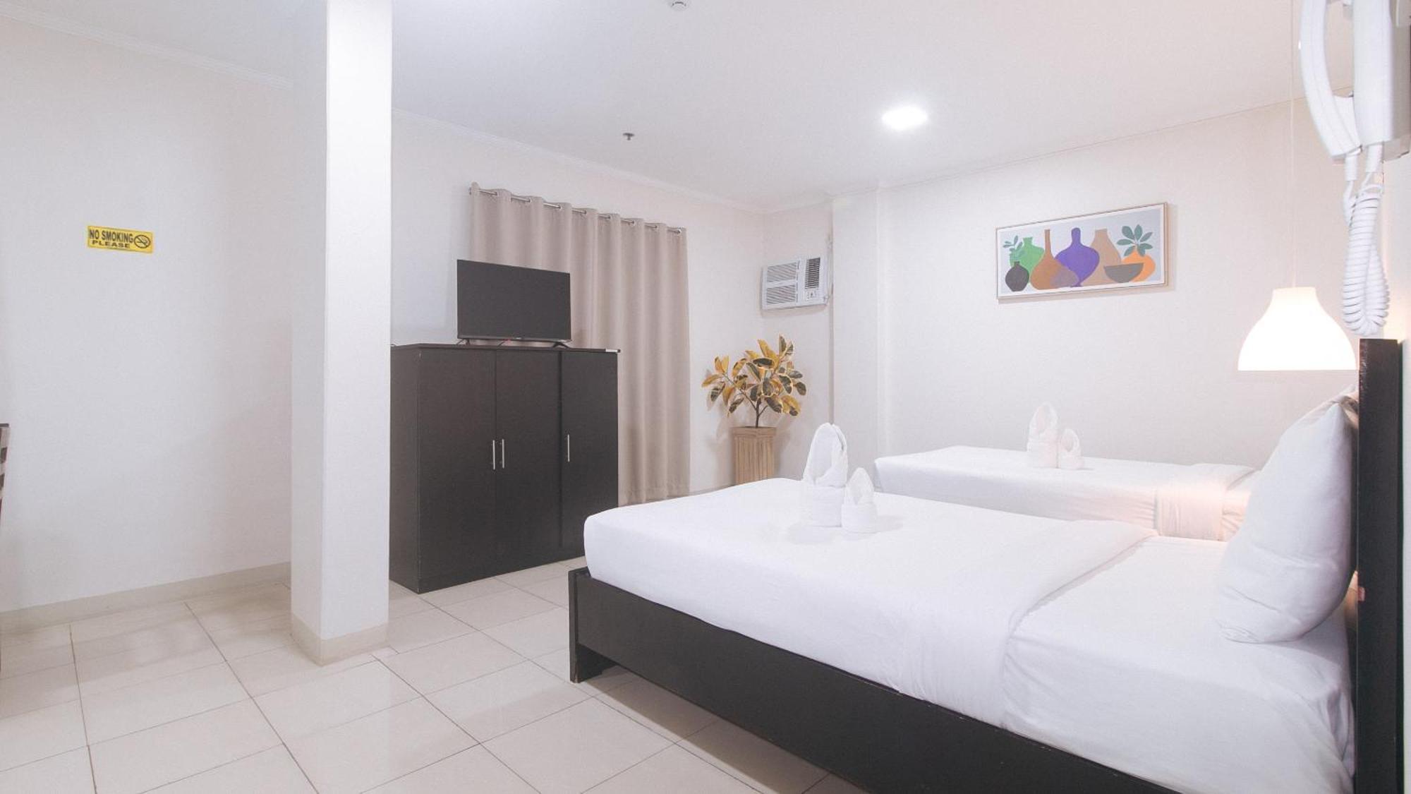 Urbanview At Evangelista Street Makati Makati City Exteriér fotografie