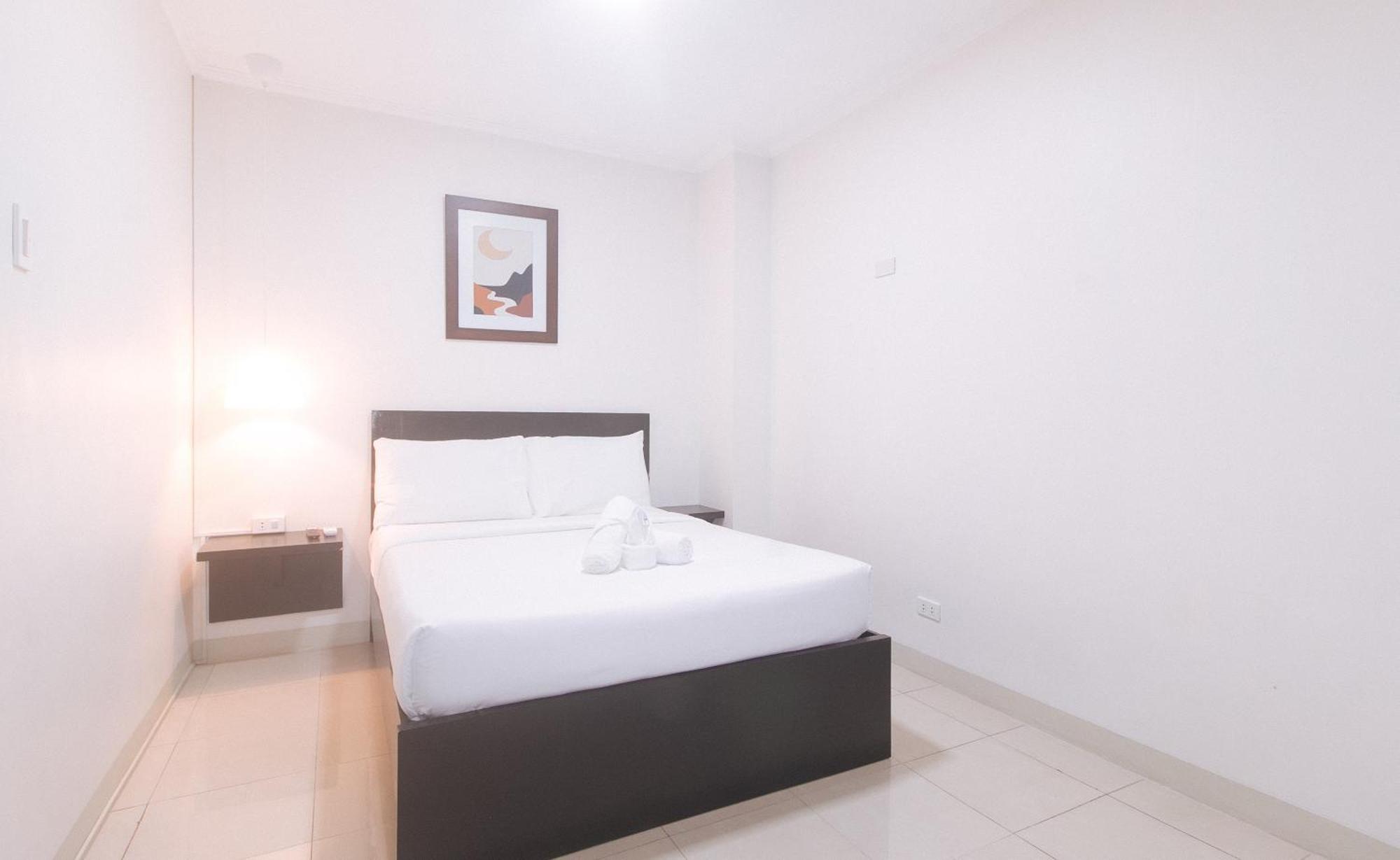 Urbanview At Evangelista Street Makati Makati City Exteriér fotografie